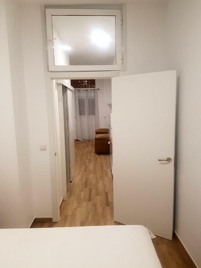 Apartments Naty Beach Малага Екстер'єр фото