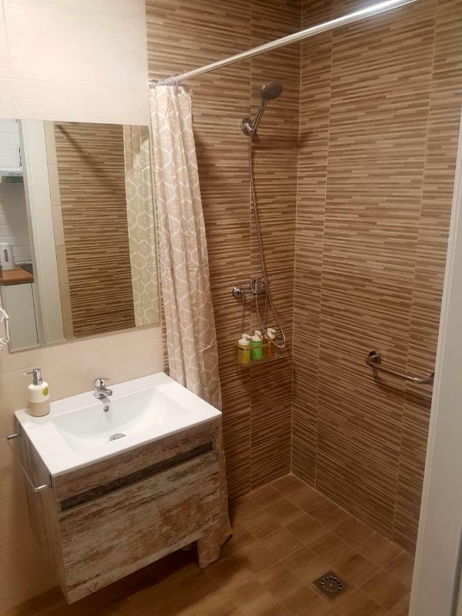 Apartments Naty Beach Малага Екстер'єр фото