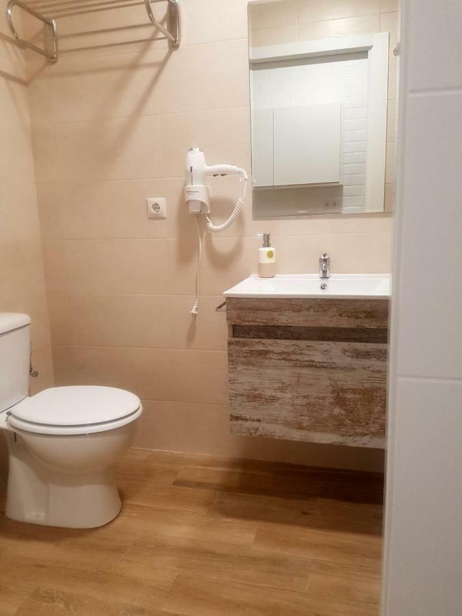 Apartments Naty Beach Малага Екстер'єр фото