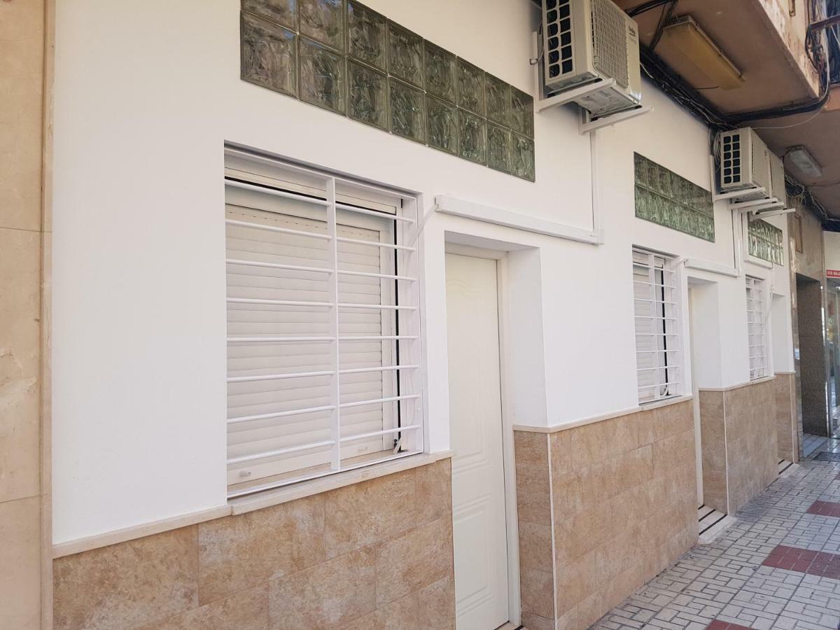 Apartments Naty Beach Малага Екстер'єр фото